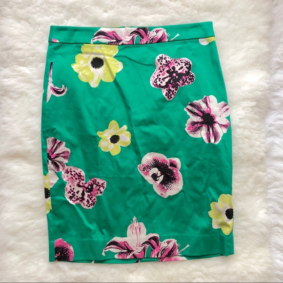 J. Crew Skirts J Crew The Pencil Skirt Green Floral 37532 Sz 2 Poshmark